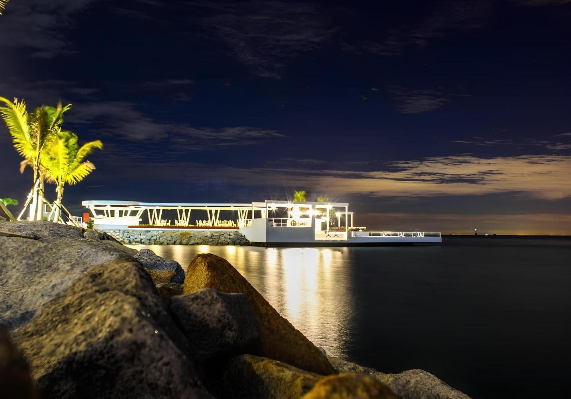 Doulos Phos The Ship Hotel Lagoi Exterior foto